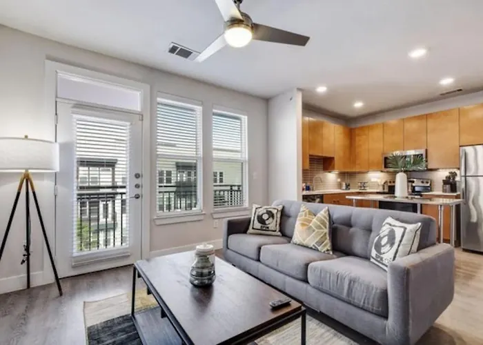 Luxurious Studio, Work From Home, Wifi, Riverwalk