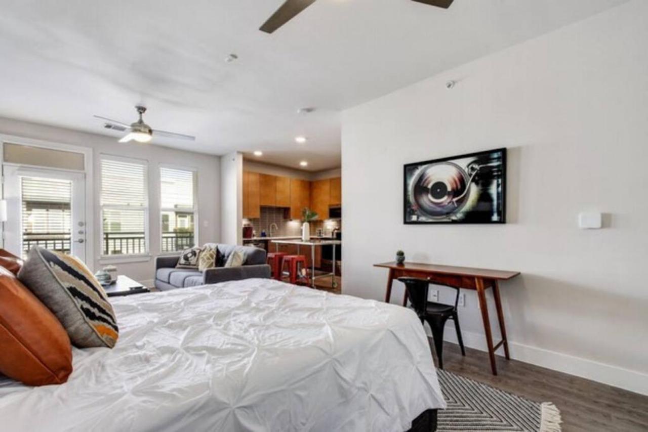 Luxurious Studio, Work From Home, Wifi, Riverwalk * San Antonio